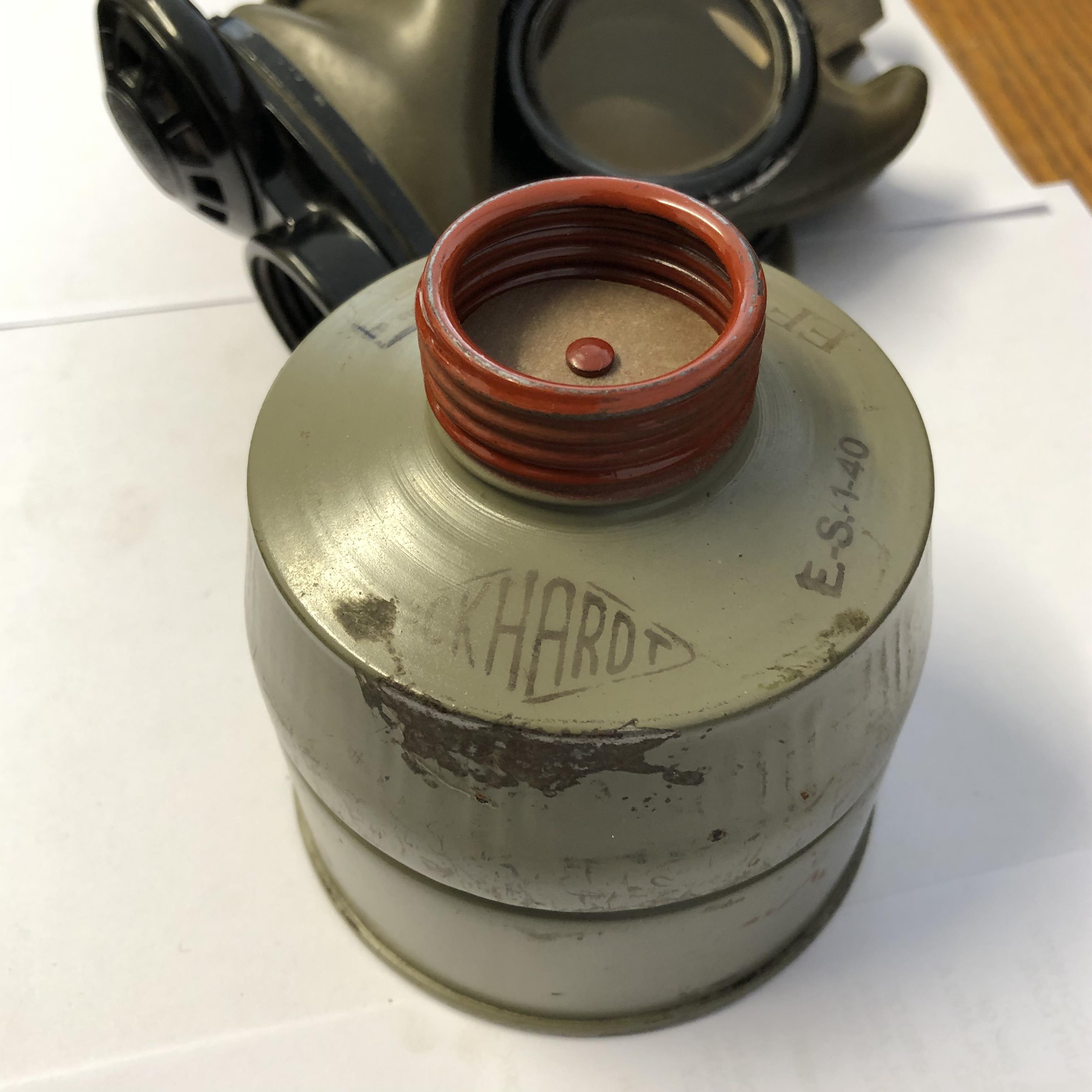 WWII GERMAN GAS MASK DATED 1940 WITH CANISTER - Image 2 of 7