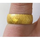 22CT GOLD TEXTURED WEDDING BAND 6.