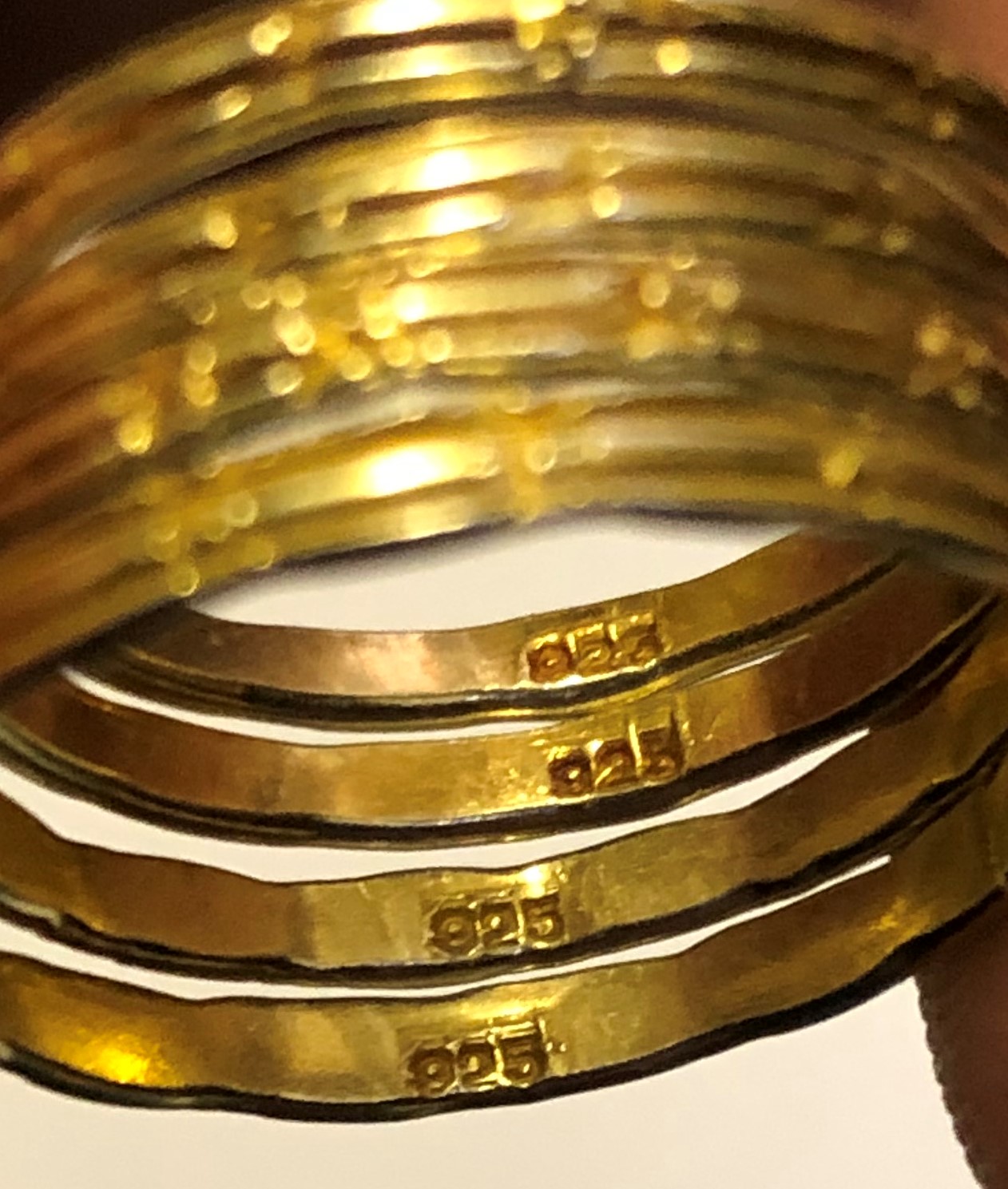 FIVE 925 STAMPED GOLD PLATED BANDS VARIOUS SIZES 4. - Image 3 of 5