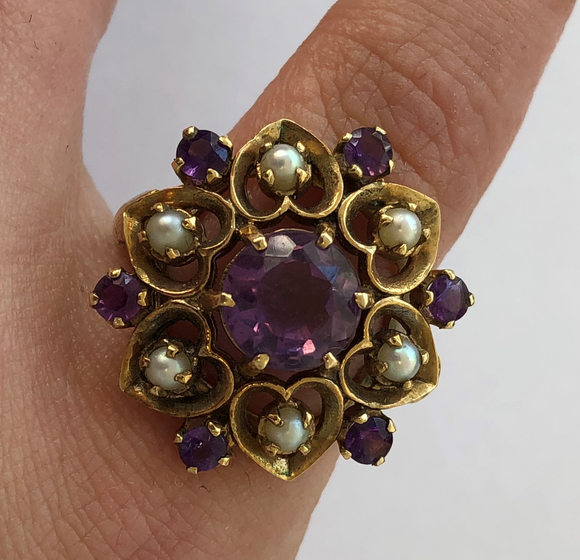 LADIES 9CT GOLD AMETHYST AND SEED PEARL DRESS RING SIZE L 6.