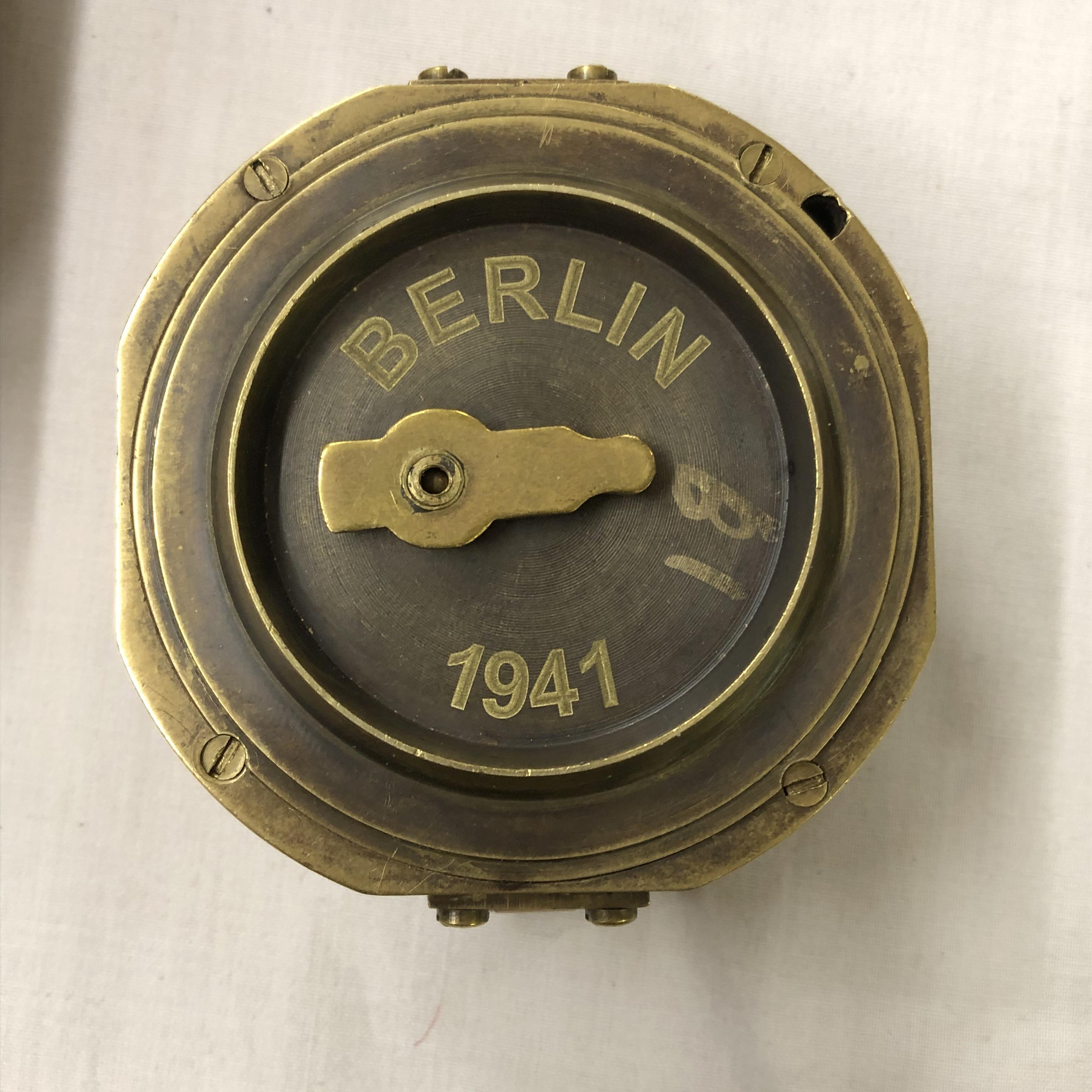 REPRODUCTION U94 COMPASS IN BOX - Image 7 of 9