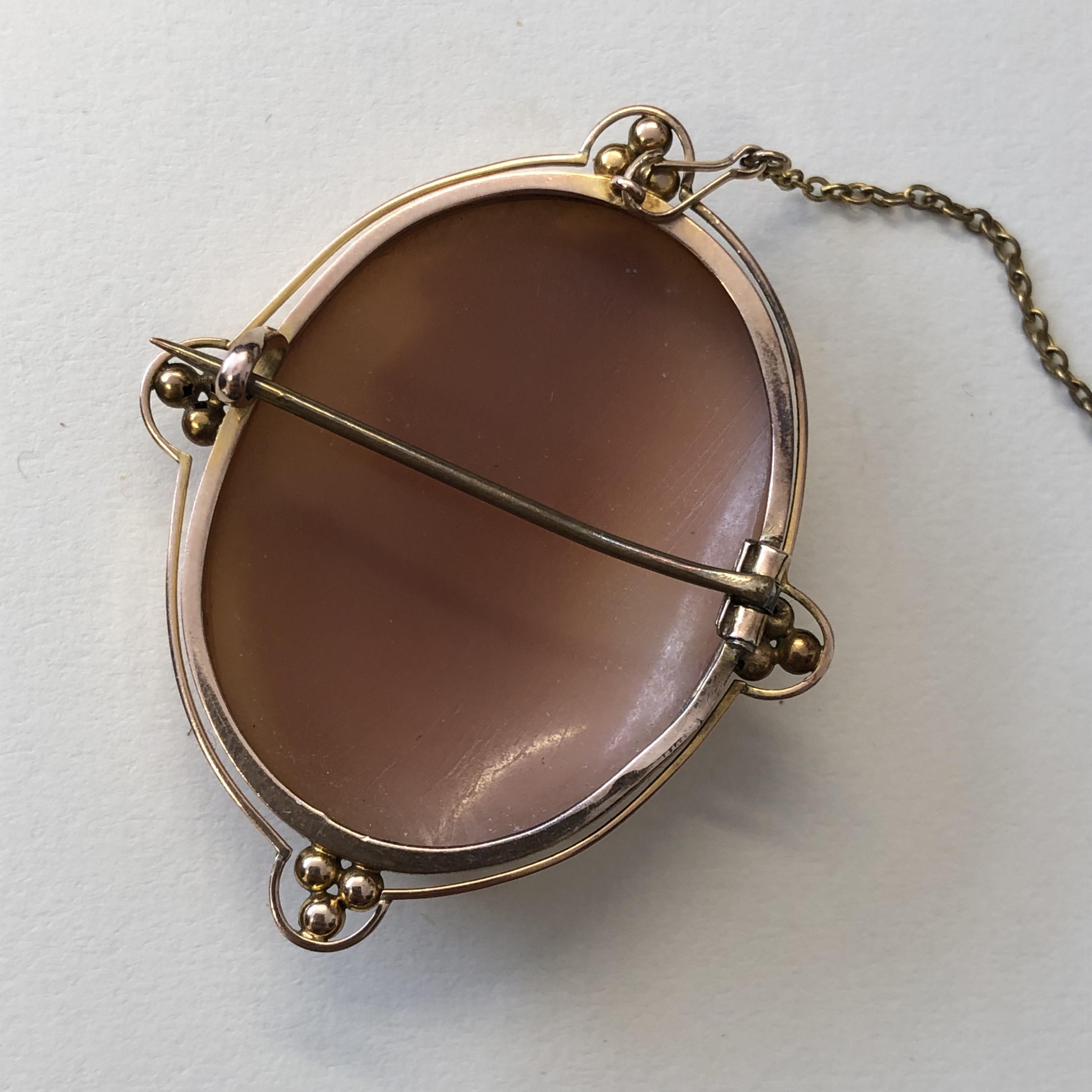9CT YELLOW GOLD OVAL CAMEO BROOCH WITH SAFETY CHAIN - Image 3 of 3