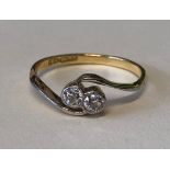 18CT YELLOW GOLD AND PLAT CROSSOVER DIAMOND RING 2.