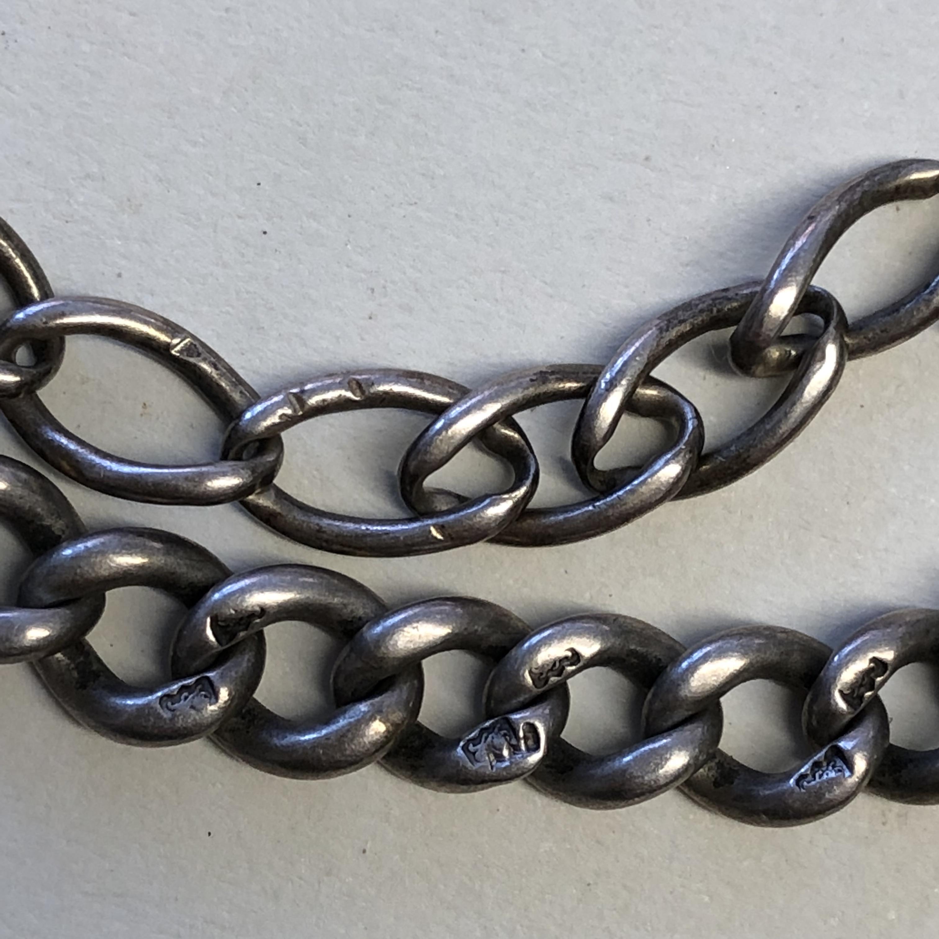 SILVER GRADUATED LINK ALBERT CHAIN AND T BAR AND A SILVER LINK BRACELET WITH HEART PADLOCK - Image 5 of 8