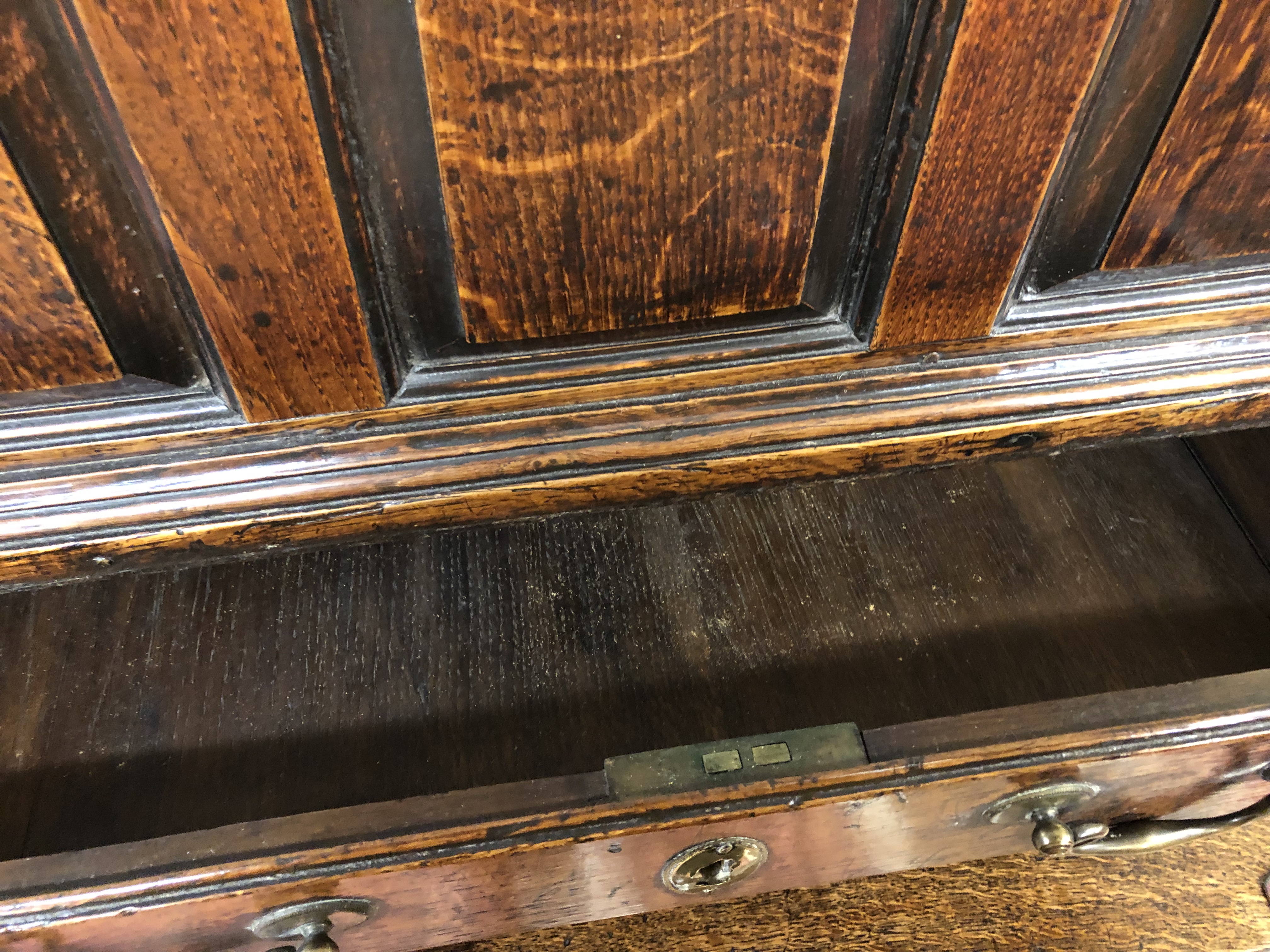 EARLY/18TH CENTURY COFFERBACH WITH FIELDED PANEL FRONT OVER A SINGLE DRAWER (HINGES AND LOCK HAVE - Image 3 of 4