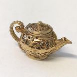 9CT GOLD NOVELTY FILIGREE TEAPOT CHARM 4.6G APPROX.
