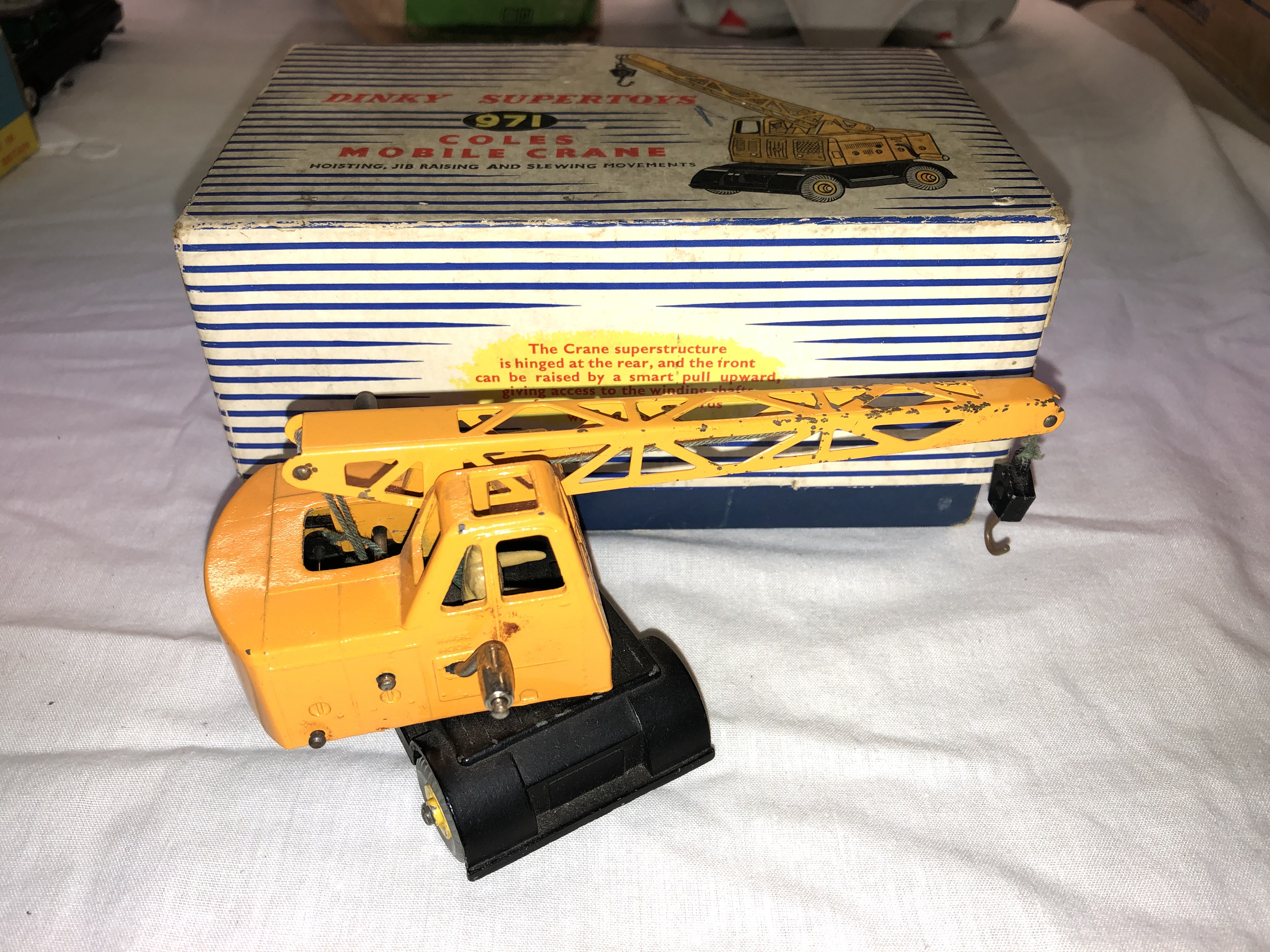 BOXED DINKY TOYS 971 COLES MOBILE CRANE