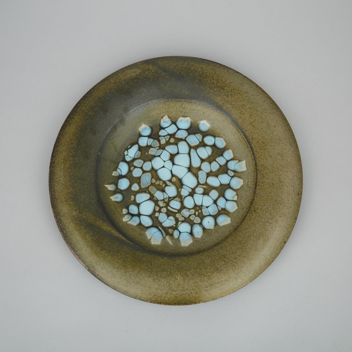 Bill Reddick (Canadian, b.1958), Pale Blue Pebbled Olive Teadust Ground Charger, 2016, diameter 16.1