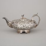 George IV Silver Teapot, Thomas Dicks, London, 1822, height 4.9 in — 12.4 cm