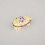 English Staffordshire Enamel Oval Snuff Box, c.1800, length 2.4 in — 6 cm