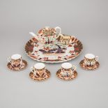 Copeland Spode Fluted Japan Pattern Tea Service, c.1900, tray diameter 15 in — 38 cm (11 Pieces)