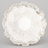 George II Silver Small Circular Salver, George Hindmarsh, London, 1742, diameter 6.1 in — 15.4 cm