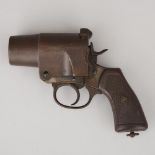 Royal Navy Webley & Scott No. 2 Mark I 'Very' Flare Gun, 1918, length 8.25 in — 21 cm