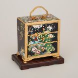 A Japanese Miniature Cloisonné Three-Drawer Chest, Inaba Mark, Early 20th Century, 二十世紀早期 日本銅胎畫琺琅三屜微