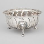 Late Victorian Irish Silver Bowl, John Smith, Dublin, 1894, height 2.4 in — 6.2 cm, diameter 5 in —