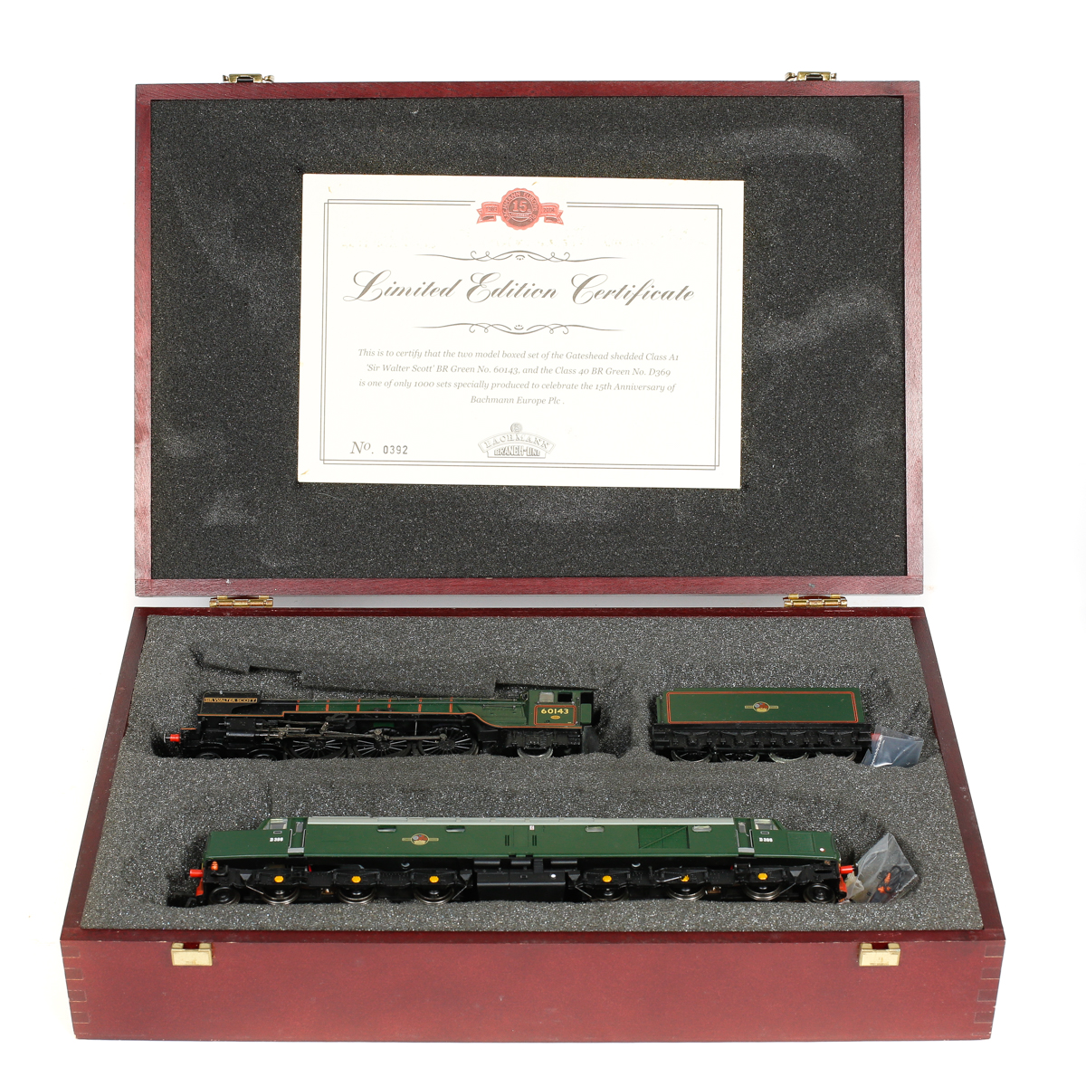 A Bachmann Branchline 2-locomotive set. Comprising 2x BR locomotives in dark green livery. A Class