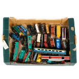 A quantity of OO gauge model railway by Hornby, Tri-ang, etc. Including; 10x locomotives/powered