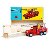 Corgi Major Toys Chipperfields Circus Crane Truck (1121). In red, yellow and light blue, with silver