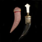 A good Indian 'tiger's tooth' dagger jambiya. 2nd half of the 19th century, broad curved DE wootz