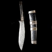 An unusual Javanese or Balinese short machete wedung. c.1900, swollen SE blade 22.5cms chiselled