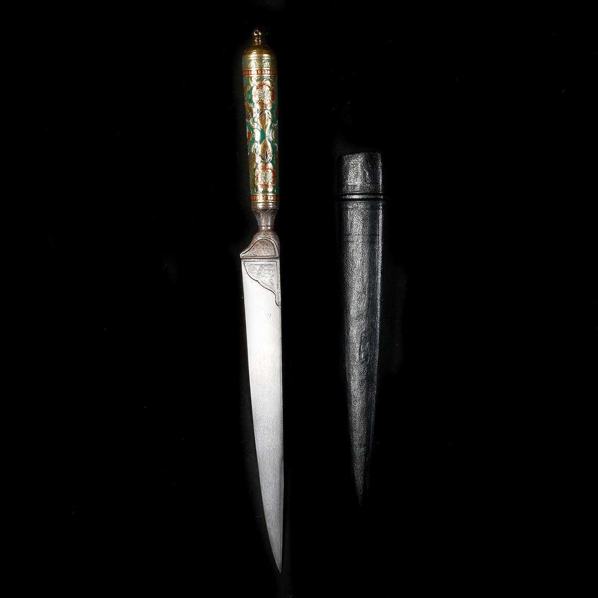 An Indian dagger kard. Straight single edge pattern welded blade 19cms, engraved silvered forte, - Image 2 of 3