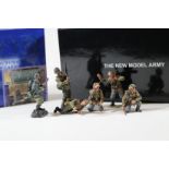 A The New Model Army 8cm Mortar Crew SS1. Comprising a WW2 German army mortar with 3 crew and