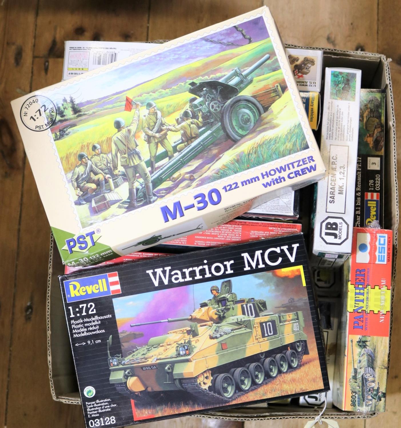 20x unmade military plastic kits by Revell, Airfix, Fujimi, Hasegawa, etc. In 1:76, 1:72, etc