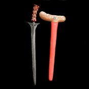 A fine Balinese dagger kris. Slightly curved DE blade 48cms with fine pamor, carved and painted