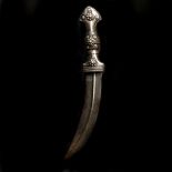 An unusual Iraqi dagger shabriya (shibriyyah). Late 19th century, curved DE wootz blade 15cms with
