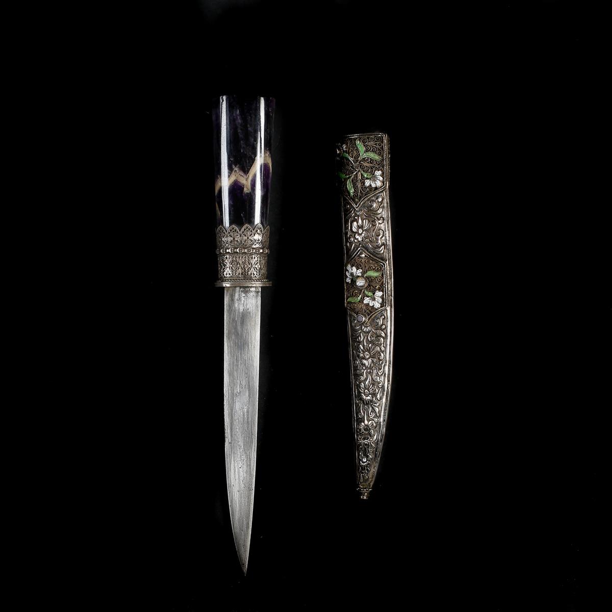 An attractive Hungarian ornamental knife. 20th century, straight SE blade 14cms not sharpened, one