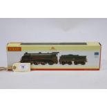 Hornby Railways BR class N15 4-6-0 tender locomotive, Sir Gwain. RN30764, (R2581). In lined