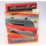 Hornby Railways Train Pack, Kentish Belle R2079. Comprising BR Schools class 4-4-0 tender