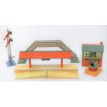 Hornby O Gauge Accessories. No.2 Signal Cabin, the basic model with litho detailed windows and