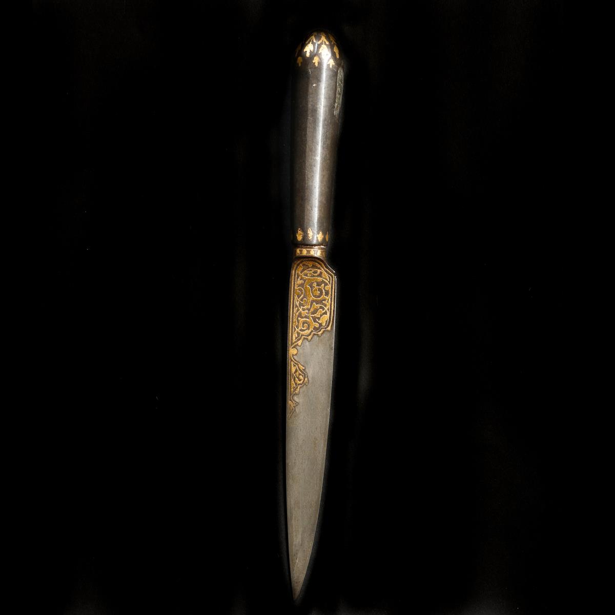 An Indian dagger kard. 19th century, straight single edge wootz blade17cms, etched and gold - Image 2 of 3