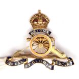 A nicely detailed 18ct gold sweetheart brooch of The R Artillery, as for cap badge, red enamelled