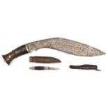 A small Scandinavian hunting knife, SE blade 2", with scalloped back edge, polished horn grip with