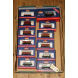 A quantity of Bachmann Rolling Stock. Southern Railway USA class 0-6-0T Locomotive. RN 68 (MR-