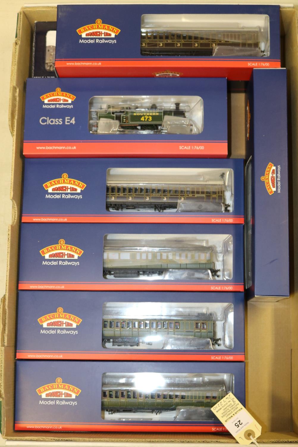 A quantity of Bachmann Rolling Stock. Southern Railway class E4 0-6-2T locomotive, RN473 (35-076).