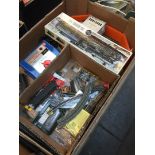 Box of assorted model railway items including n gauge