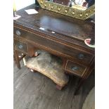 Inlaid Edwardian mahogany knee hole desk with tooled leather top