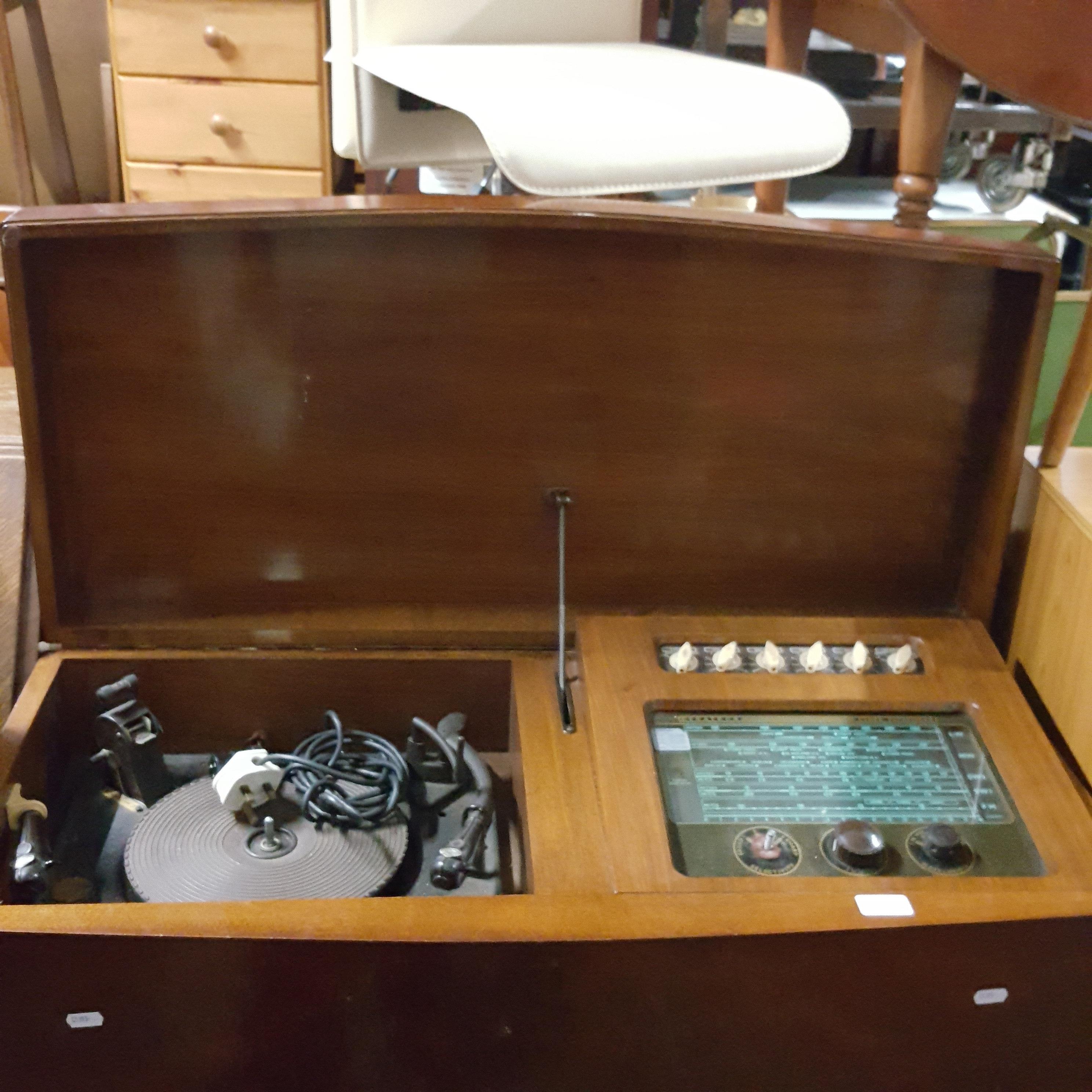 A Dynatron radiogram and console speaker cabinet - Image 7 of 14