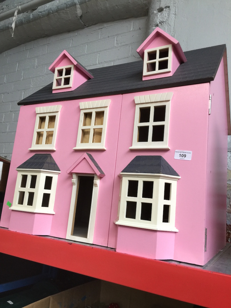 A pink dollhouse