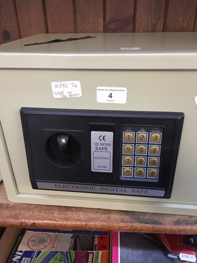 A GX B0709 electronic digital safe with key