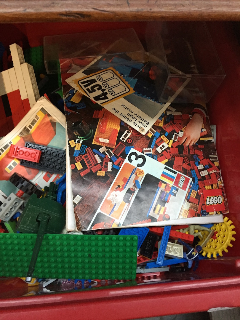 A crate with good quantity of Lego