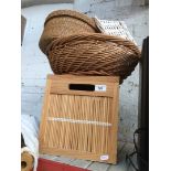 Quantity of wicker baskets