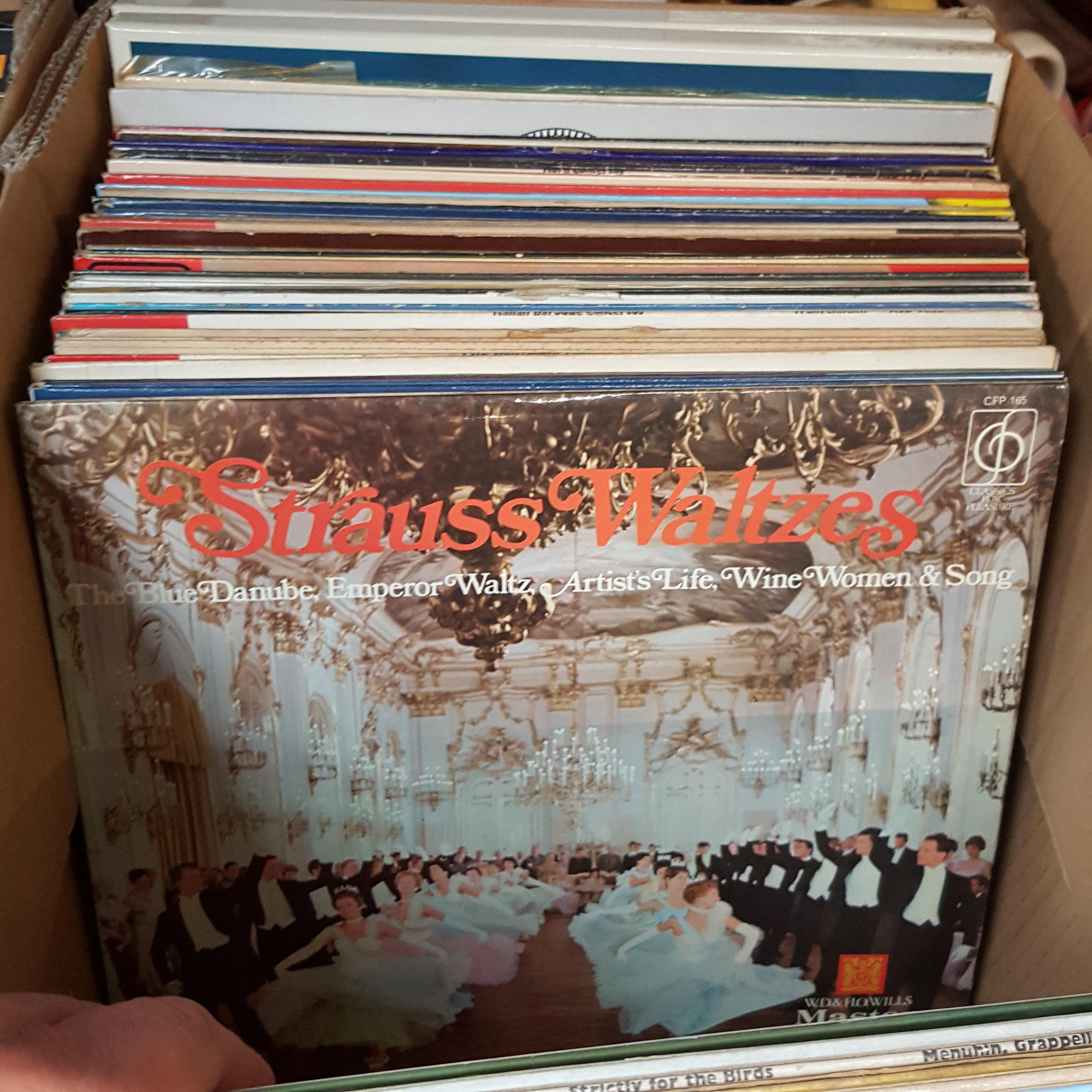 2 boxes classical LPs - Image 30 of 40