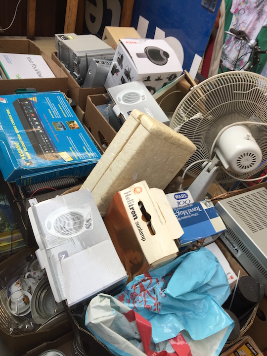 6 boxes of mixed electrical items - spares/repairs and a table fan