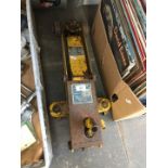 A 1 tonne trolley jack