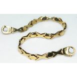 A 9ct gold bracelet, marked '9Kt' and with import marks, length 18cm, wt. 7.2g.