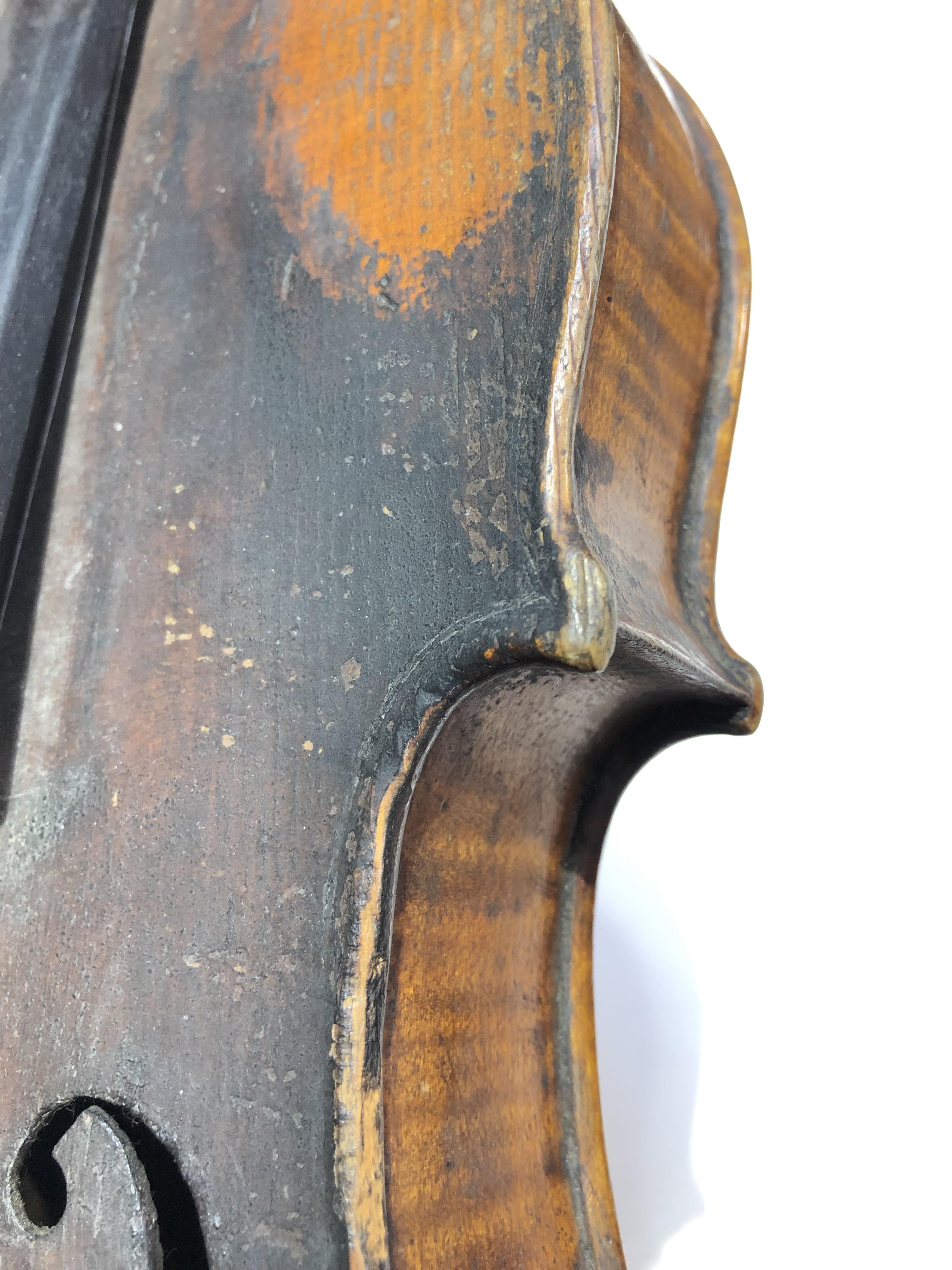 A late 19th century violin bearing label 'Antonius Stradiuarius Cremonensis Faciebat Anno 1713', - Image 16 of 22